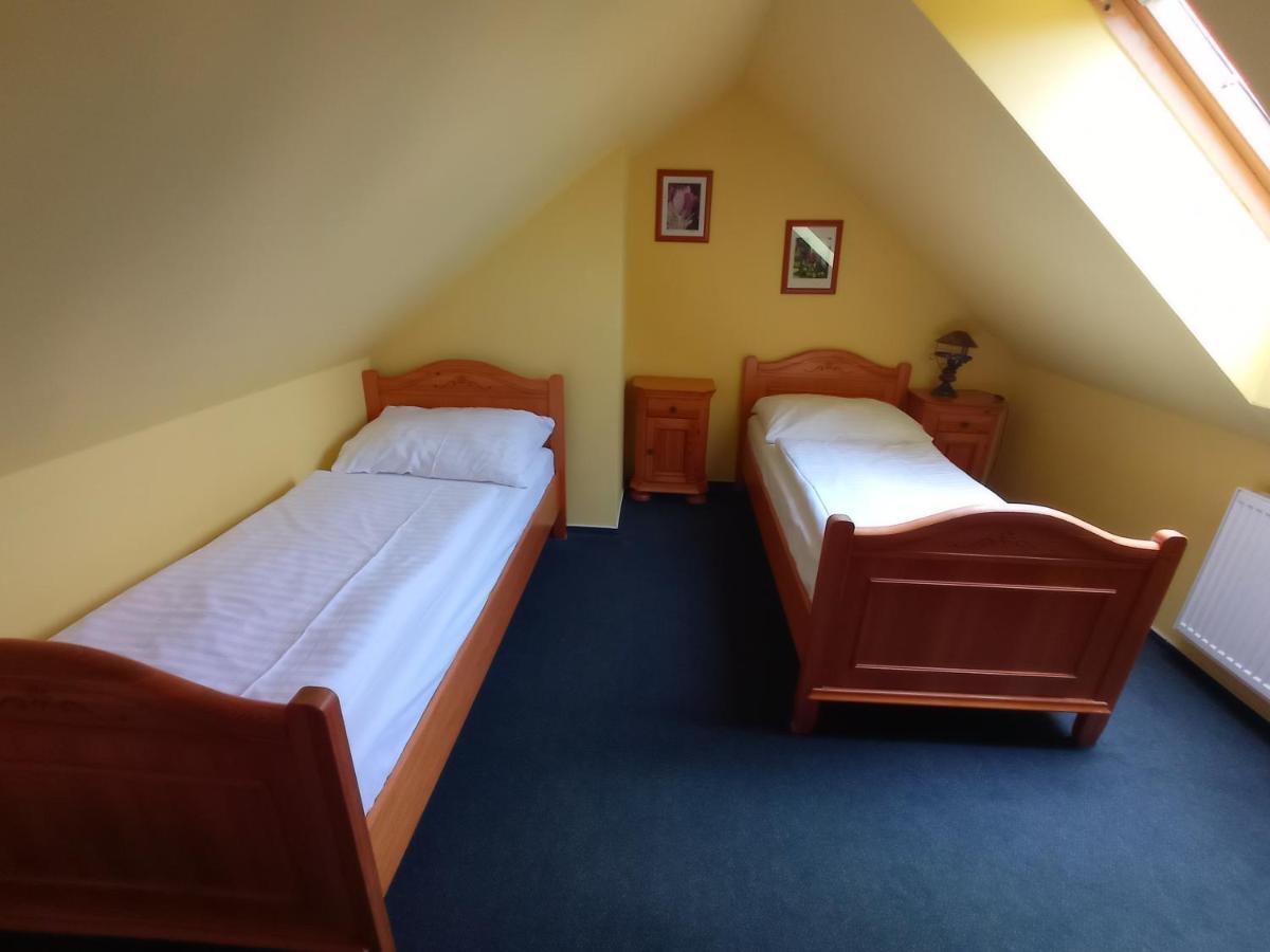 فندق Ranc Kostelany Kroměříž المظهر الخارجي الصورة