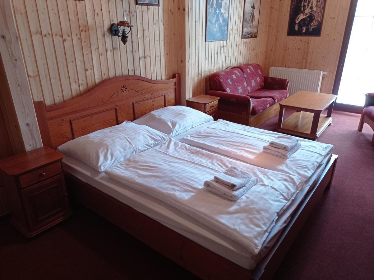 فندق Ranc Kostelany Kroměříž المظهر الخارجي الصورة